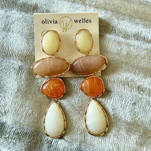 NWT Olivia Welles Gold and Orange Gemstone Statement Earrings